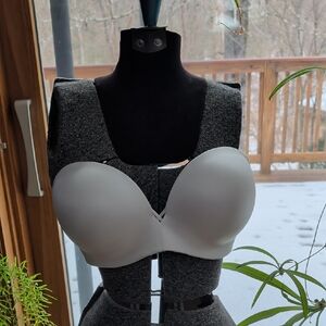 VICTORIA'S SECRET White Strapless Push-up Bra